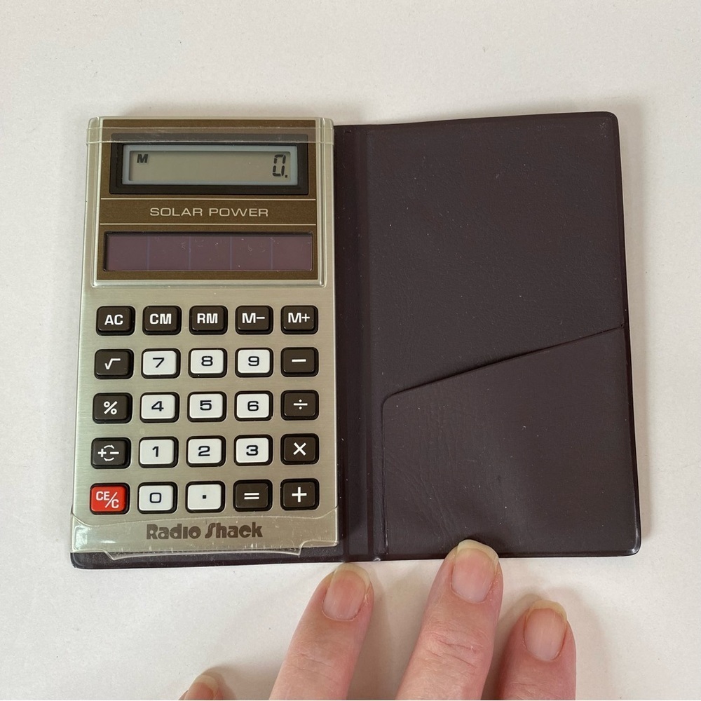 Vintage Radio Shack EC-402 Solar-Powered Calculator with Case/Box Tested Works - Picture 5 of 6